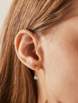 [소수] Classic Point Crystal Earring 클래식 포인트 크리스탈 귀걸이 - 주식회사 서울쇼룸 [소수] Classic Point Crystal Earring... 
