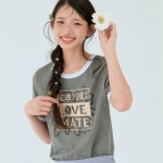 [데이바이데이] Love Mate Graphic Ringer Tee_Khaki - 주식회사 패션지오 [데이바이데이] Love Mate Graphic Ringer Tee_Khaki