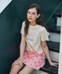 [메타퍼] MET ribbon printing cropped t-shirt beige - 주식회사 서울쇼룸 [메타퍼] MET ribbon printing cropped t-shirt beige