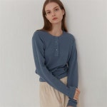 [씨엘로] BUTTON RIBBED SWEATSHIRT BLUE - 주식회사 패션지오 [씨엘로] BUTTON RIBBED SWEATSHIRT BLUE