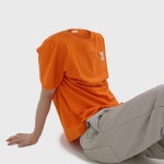 [오언더알] Unisex Basic Embroidered T-shirt_오렌지 - 주식회사 서울쇼룸 [오언더알] Unisex Basic Embroidered T-shirt_오렌지