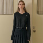 [정상가 88000원][룩캐스트] CHARCOAL ENSLEY V NECK KNIT TOP... 서울쇼룸 [정상가 88000원][룩캐스트] CHARCOAL ENSLEY V NECK KNIT TOP