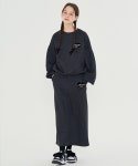 주식회사 메타싱크 (METASYNC Co.,Ltd.) | [메타퍼] MET velvet detail present sweatshirt charcoal - 주식회사 서울쇼룸 [메타퍼] MET velvet detail present sweatshirt charcoal