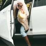 [320쇼룸]Eco Fur Neckline Hook 4 Button Jacket Beige - 주식회사 서울쇼룸 [320쇼룸]Eco Fur Neckline Hook 4 Button Jacket Beige
