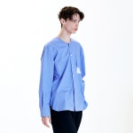 [라멀마메종] ROUND-NECK SHIRT SKY BLUE - 주식회사 서울쇼룸 [라멀마메종] ROUND-NECK SHIRT SKY BLUE