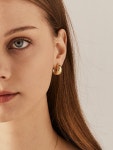 [소수] Curve Bold Earring 커브 볼드 귀걸이 - 주식회사 서울쇼룸 [소수] Curve Bold Earring 커브 볼드 귀걸이
