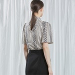 [와이제이] ANGELICA LACE PRINT TIE BLOUSE_BEIGE - 주식회사 패션지오 [와이제이] ANGELICA LACE PRINT TIE BLOUSE_BEIGE