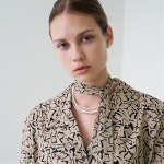 [와이제이] SPLIT TIE BLOUSE_BEIGE - 주식회사 패션지오 [와이제이] SPLIT TIE BLOUSE_BEIGE