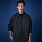 [에비너] 레이드백 볼륨 셔츠_오버사이즈드_블랙_VN2PX304 - 주식회사 서울쇼룸 [에비너] 레이드백 볼륨 셔츠_오버사이즈드_블랙_VN2PX304