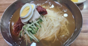밀면 + 왕만두 = 8500원.jpg - 세리에매니아