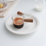 찻잔·커피잔 > 우드 에스프레소 샷잔 50ml 손잡이 소스볼 시럽잔 | 오늘의집 쇼핑 우드 에스프레소 샷잔 50ml 손잡이 소스볼 시럽잔