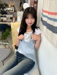 위시러브미 플라워 프릴 블라우스 2 color