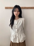 시프트에잇 [MADE🖤/빈티지] 버튼 플라워 프릴 셔츠 블라우스 2color