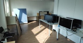 [강동구청역 1분] 사무실 공유 12만원 - SIR - 개발자 커뮤니티