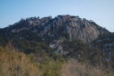 용봉산병풍바위 > 사진게시판 용봉산병풍바위 > SIR