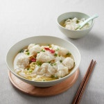 [세미원] 맛차림 새우완탕&완탕소스 세트 220g x 2팩 - 이마트몰