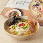 피코크 해물듬뿍칼국수 1.073kg - 이마트몰