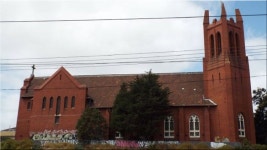 SBS Language | A group of Bulgarians from Melbourne propose to build a fence around the Bulgarian church  A group of Bulgarians... 