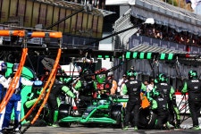 보타스 우리 핏스탑 문제는 휠너트 때문 - F1 마이너 갤러리