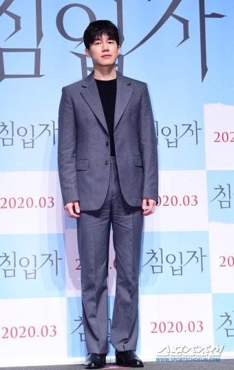 [포토] 김무열 '스릴러 장인의 포스' | 스포츠조선 [포토] 김무열 '스릴러 장인의 포스'