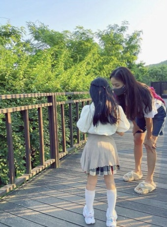 '장동건' 고소영, 7살 딸 폭풍성장 '母 DNA 떡잎 미녀' | 스포츠조선 '장동건' 고소영, 7살 딸 폭풍성장 '母 DNA 떡잎 미녀'