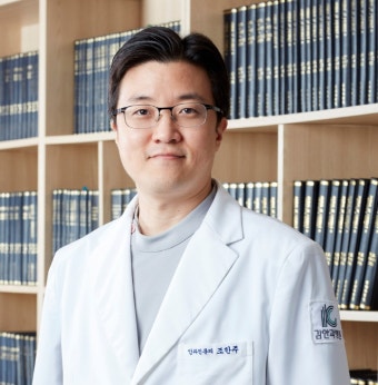 김안과병원, 실명질환 습성 황반변성 주사치료 새 가이드라인 제시 | 스포츠조선 김안과병원, 실명질환 습성 황반변성 주사치료 새 가이드라인 제시