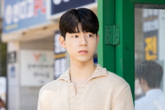 강동원·김수현·송중기→이번엔 배현성..'초능력 소년' 계보 이을까('기적… | 스포츠조선 강동원·김수현·송중기→이번엔 배현성..'초능력 소년...