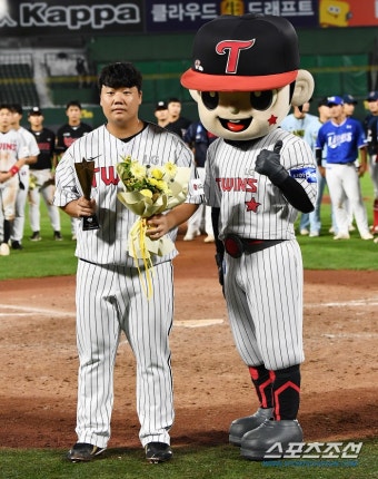 [포토] 김범석 '퓨처스 올스타전 MVP' | 스포츠조선 [포토] 김범석 '퓨처스 올스타전 MVP'