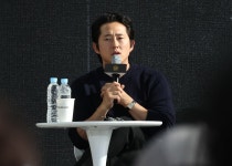 [SC-BIFF] 스티븐 연 할리우드에 분 코리아 웨이브, 피지컬10… | 스포츠조선 [SC-BIFF] 스티븐 연 할리우드에 분 코리아 웨이브, 피지컬10…