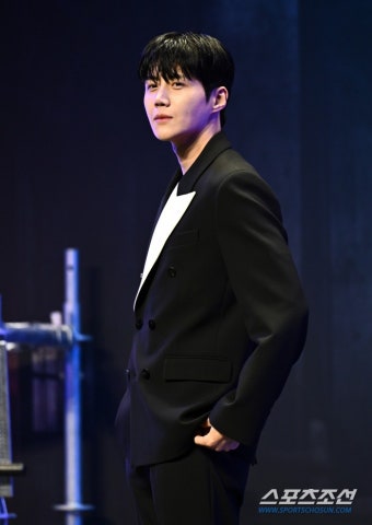 [포토] '폭군' 김선호, 카리스마 넘치는 눈빛 | 스포츠조선 [포토] '폭군' 김선호, 카리스마 넘치는 눈빛