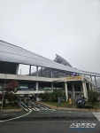 광주, 250km 떨어진 홈구장 용인미르 출근 … | 스포츠조선 [현장라인업]이정효의 광주, 250km 떨어진 홈구장 용인미르 출근 …
