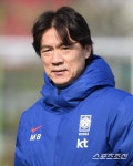 '김민재 혹사에 작심 발언' 홍명보 감독, 11회 연속 WC→자비는 없다… | 스포츠조선 '김민재 혹사에 작심 발언' 홍명보 감독, 11회 연속 WC... 
