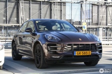 Porsche 95B Macan Turbo - 05 December 2015 - Autogespot