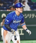 【DeNA】スーパールーキー牧が勝ち越し17号2ラン プロ101安打目「打った瞬間、本塁打になると思った」：中日スポーツ... 