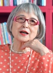 土曜訪問　角野栄子さん（児童文学作家）国際アンデルセン賞を受賞　　　　　　　　　　　　　自由に想像の世界へ：中日新聞Web