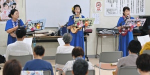 合わせて計210歳　名古屋の高年大学で出会った３人が奏でるウクレレの音色：中日新聞Web