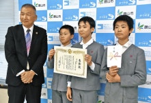 村岡小　里山里海湖活動表彰　２４年度勝山市長に喜びを報告：日刊県民福井Web