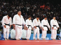 柔道ニッポン、堂々の銀メダルに「申し訳ないと言わないでくれ。勇気と希望をもらえた」... 