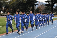 全国高校駅伝が22日号砲　豊川高が男女そろって2年連続で挑む：中日新聞Web