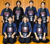＜ロッカールーム＞全国中学校選抜剣道で準V　夢想塾の中学女子団体（長野市）：中日新聞Web