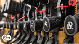 US House passes assault weapons ban amid Republican pushback – DW – 07/30/2022