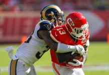 Charles runs for 2 touchdowns, Davis also has 2 scores as Chiefs roll to 34-7 win over Rams | Fox News Charles runs for 2... 