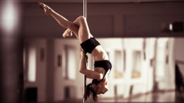 63-year-old grandma pole dances to stay fit | Fox News 63-year-old grandma pole dances to stay fit