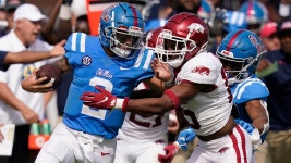 No. 17 Mississippi holds on to beat No. 13 Arkansas 52-51 | Fox News No. 17 Mississippi holds on to beat No. 13 Arkansas 52-51