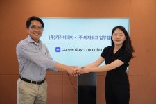 커리어데이 - 기업정보 | 투자, 매출, 기업가치 - THE VC