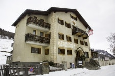 스위스 동화 속 마을 ‘구아르다’