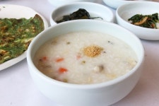 죽 한그릇의 마법이 선사하는 활력 – 김인경 원조 바지락죽
