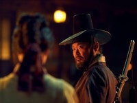 살아남기 위함이 아닌 살리기 위한 좀비물: 넷플릭스 ‘킹덤’ 리뷰