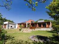 기억과 인생을 다시 짓다, 고성 으뜸바우집