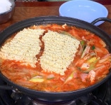 자극적인 맛이 땡긴다면! 부대찌개 맛집 BEST 5